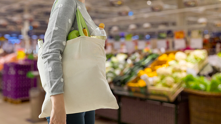 Consumerism,,Eating,And,Eco,Friendly,Concept,-,Woman,With,White